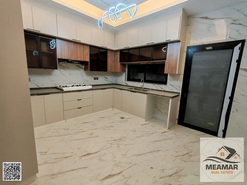A villa directly from the owner, with personal finishing, on a main street, close to all services. Freehold for all nationalities and without a down p63913217822978114