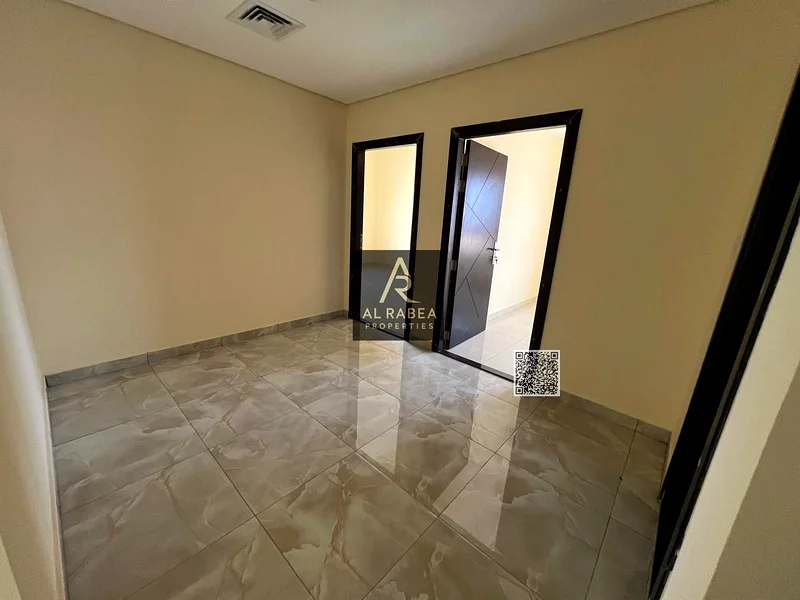 برج، أول ساكن، تشطيب رائع، موقع ممتاز على مخرج دبي63711070353153112