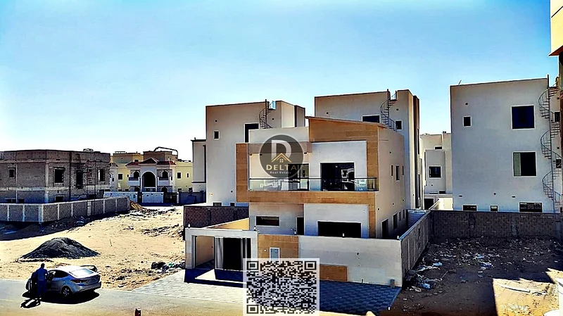 للبيع فيلا فاخرة مميزة من حيث الموقع والتشطيب في الحيلو 2، مقابل برج فام. الفيلا لديها شكل T في مقدمتها، ما يعني أنه لن تكون هناك فيلات مباشرة أمامها، سواء الآن أو في المستقبل.63910205900546110