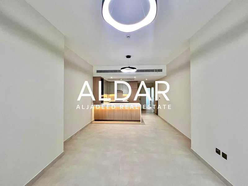 Brand New | Near Exit | Free Internet | Spacious63784114399105111