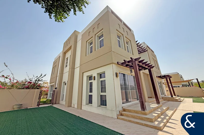 Pool Facing | 5 Bed +maids | Large Plot Size63731180161923110