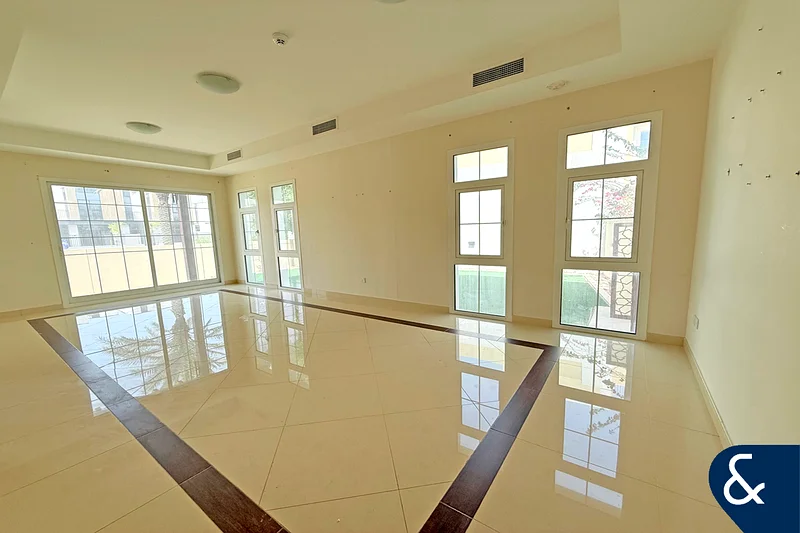 Pool Facing | 5 Bed +maids | Large Plot Size63731180161923114