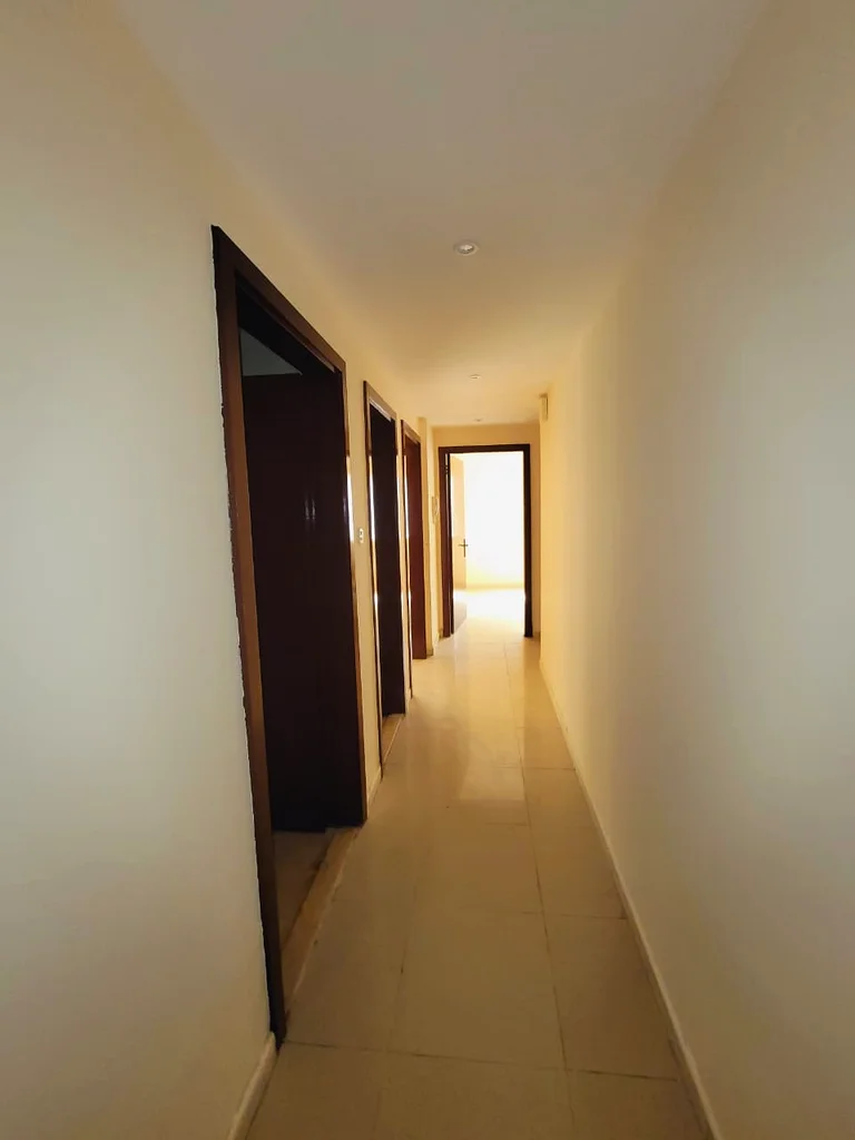 Neat And Clean 2bhk With 2 Washrooms +Wardrobe  Only In 39k Close To Al Nahda Park Shj Call  imran63811944796417113