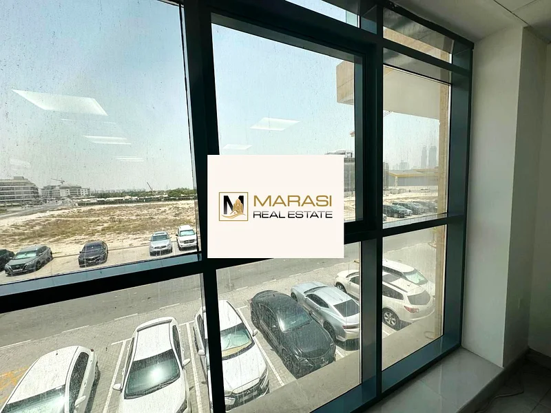 شاغرة | مواقف سيارات وافرة | تخطيط واسع63824479266051113