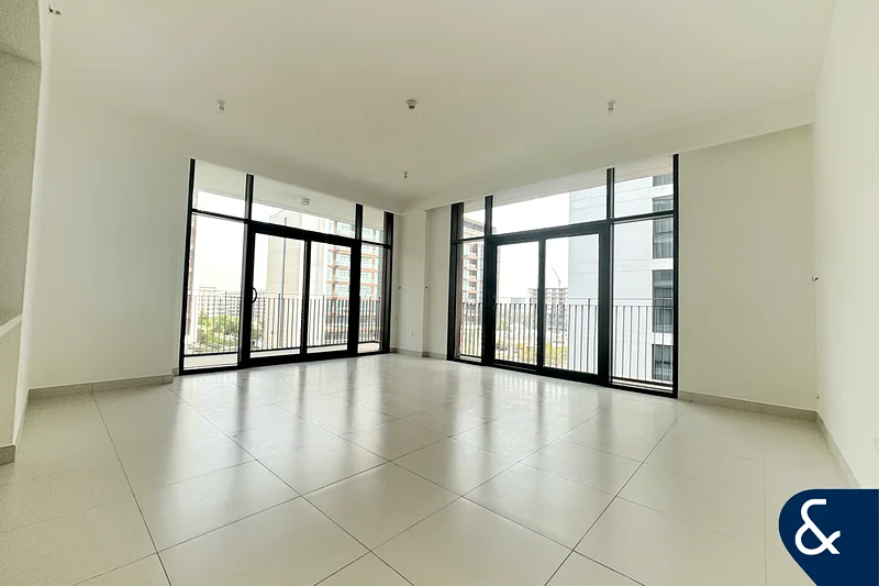 3 Bed | Large Layout | Vacant Soon64042581318529112