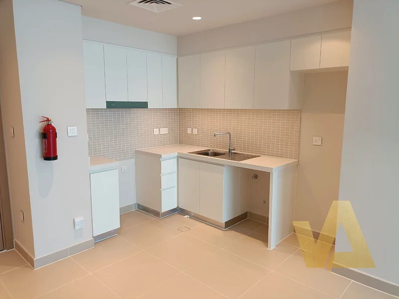 Gorgeous Creek View | Mid Floor | Spacious Layout64027240384770112