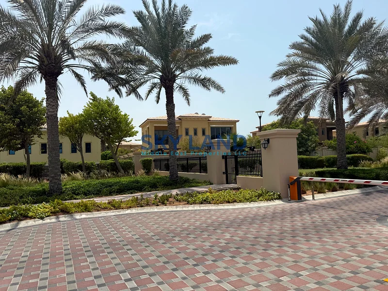 Luxury Furnishing | Corner Unit | Close to Community Club63850785210498111