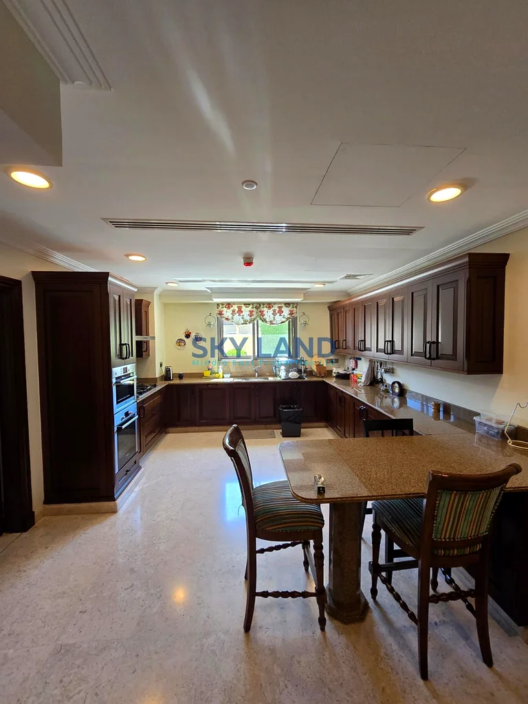 Luxury Furnishing | Corner Unit | Close to Community Club63850785210498113