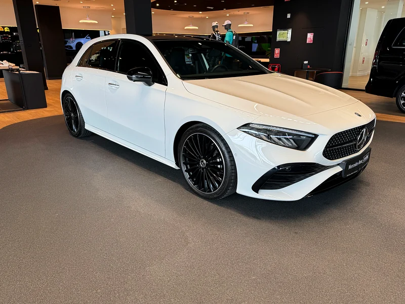 مرسيدس بنز A200 هاتشباك AMG 2025 | ضمان 5 سنوات أو 150,000 كم لدول مجلس التعاون الخليجي63700563797249111