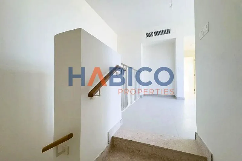غير مفروشة | شاغرة | فيلا جديدة بالكامل63751405993729112