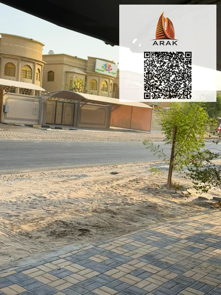 فيلا للبيع – استثمار سكني، عجمان  مساحة الأرض: 5000 قدم مربع مساحة البناء: 4500 قدم مربع تتكون من: 5 غرف نوم رئيسية + غرفة خادمة + 2 صالات63868943778563114
