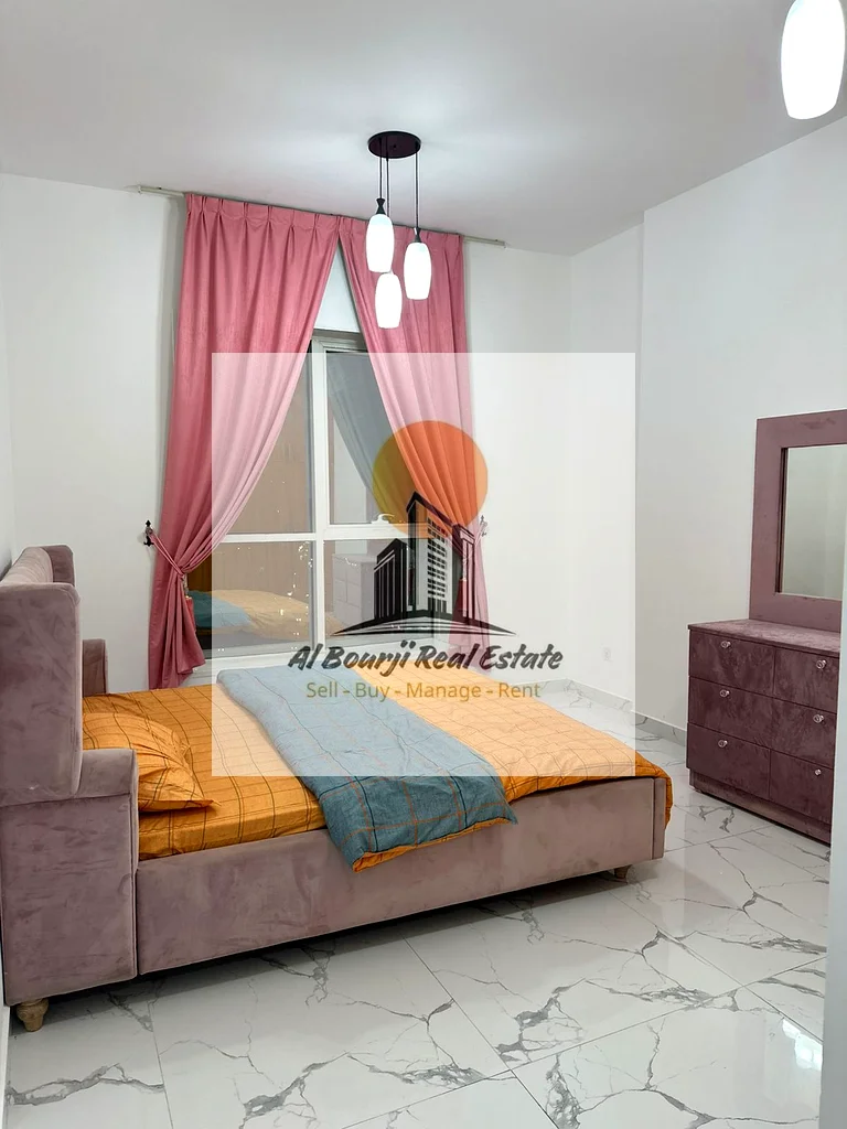 شقة من غرفتي نوم مع صالة كبيرة وإطلالة على الماء63811472357507114