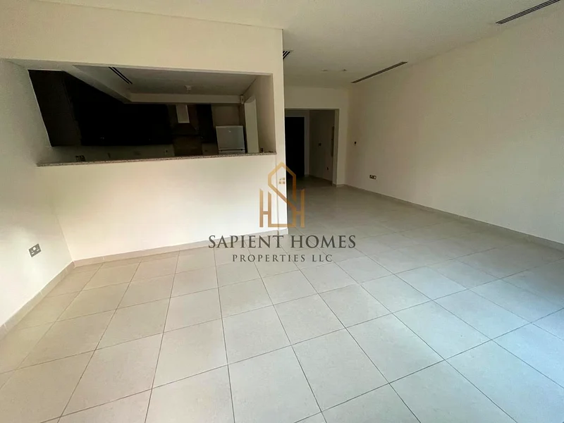 1 BR converted 2 BR ! Private Garden ! Vacant63782827011843112