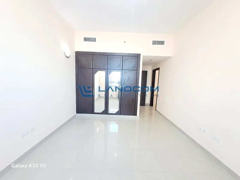 🏡 شقة واسعة مكونة من غرفتي نوم للإيجار في النهدة 2 - موقع ممتاز قرب داي تو داي! 🏡63757474589186113