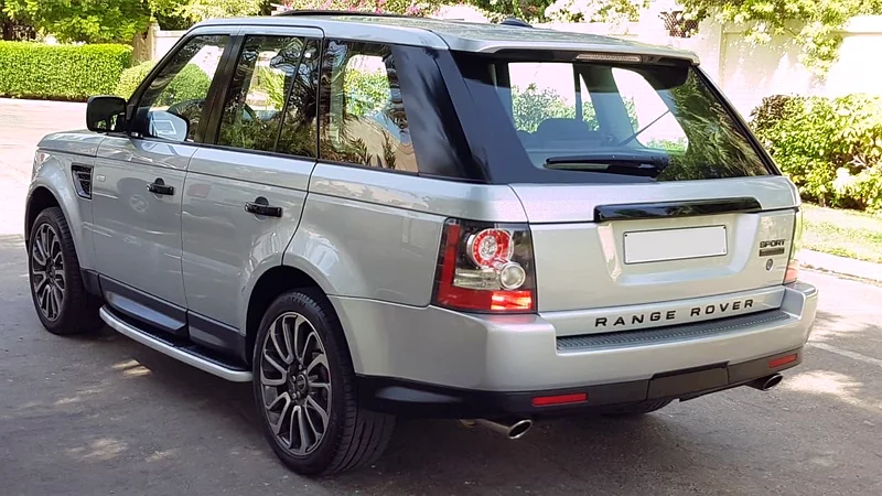 ELITE SLIVER RANGE ROVER SPORT SUPERCHARGE .. FULLY LOADED..
GCC .. LOW MILES .. FREE ACCIDENT63699060571393110
