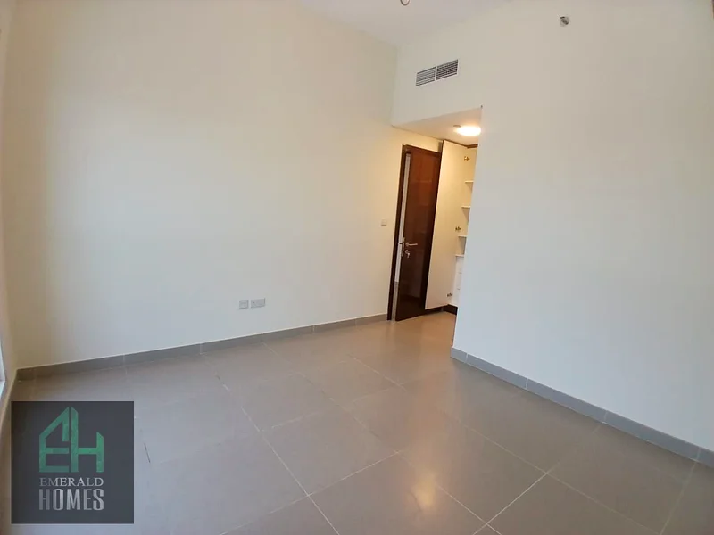 صيانتها مجانية | تخطيطها مشرق وواسع | جاهزة للانتقال63728449803649112