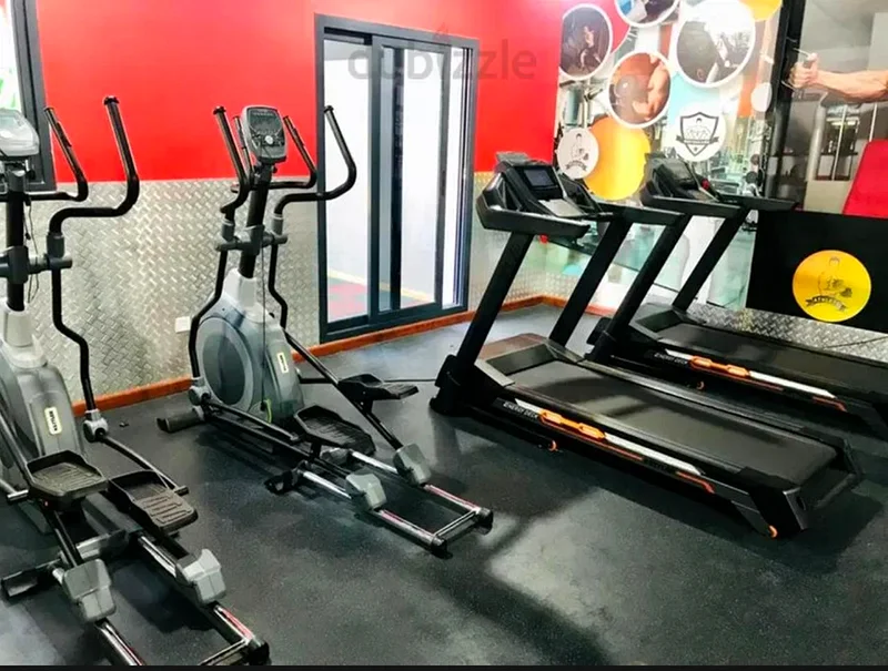 استوديو مع شرفة + مسبح + موقف سيارات مجاني للإيجار63742380690690112
