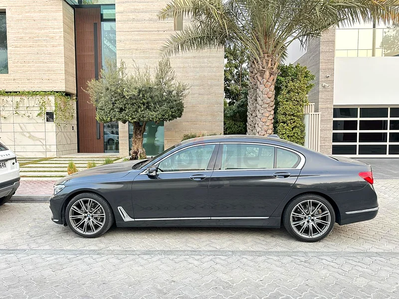 سلسلة BMW 763699048092674114