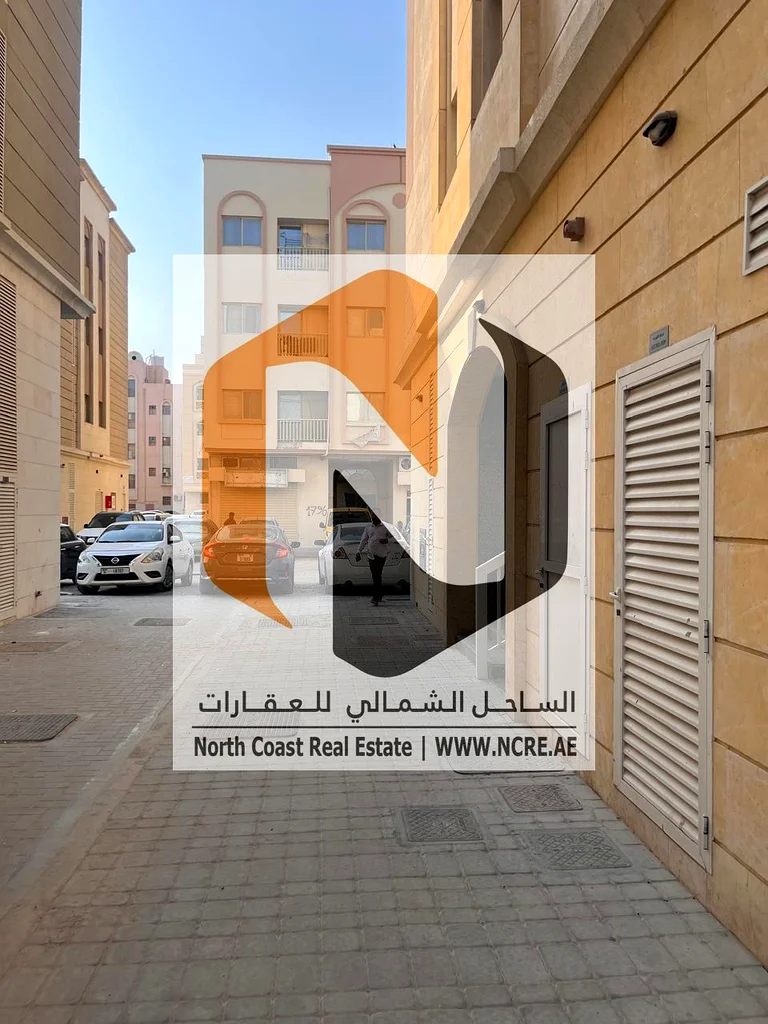 🏢 للبيع: مبنى سكني – المويلح تجاري، الشارقة63818386332291112