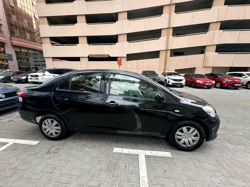 2011 Toyota Yaris, good condition63699025570305114