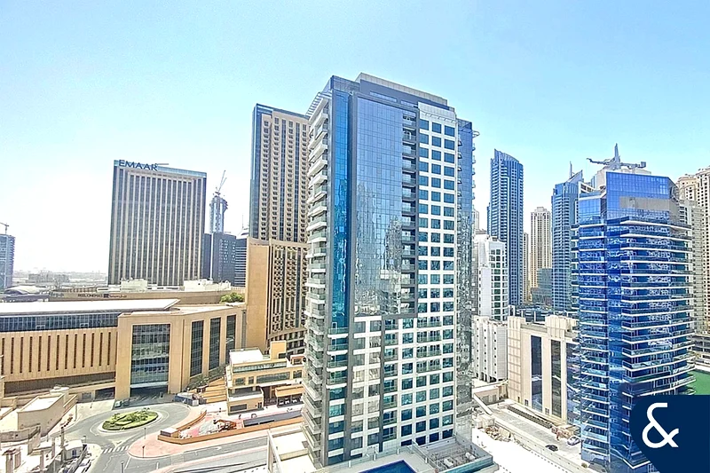 Marina View Tower | Prime Location | 2 Beds64036843850882110