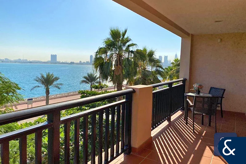 Vacant |  Immaculate Condition  | 1 Bed64009204717058112