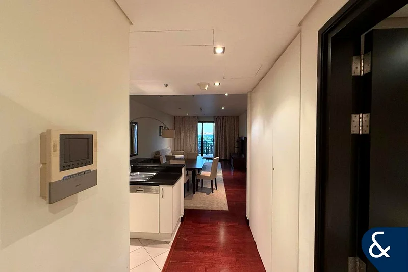 Vacant |  Immaculate Condition  | 1 Bed64009204717058113