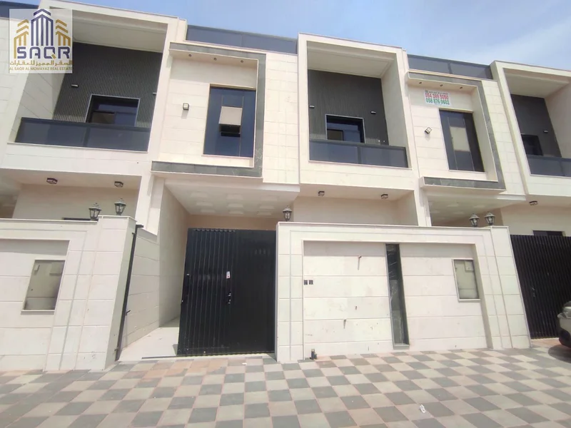 فرصة ذهبية لامتلاك تاون هاوس في الحيلو 2/ طابقين + سطح/ 5 غرف ماستر63913217851779110