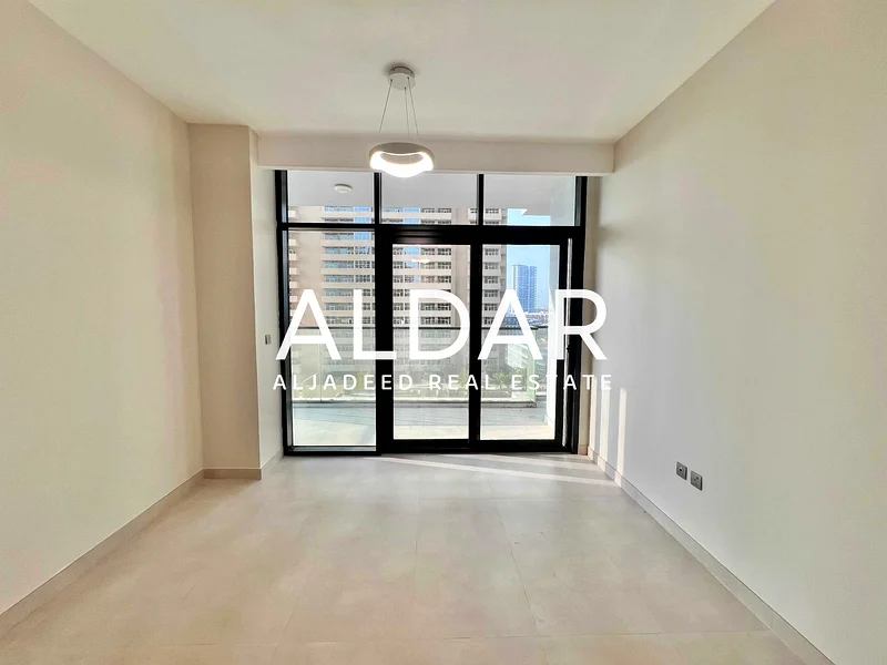 تصميم كبير | جاهز للانتقال | جديد بالكامل | واسع63784114390146113