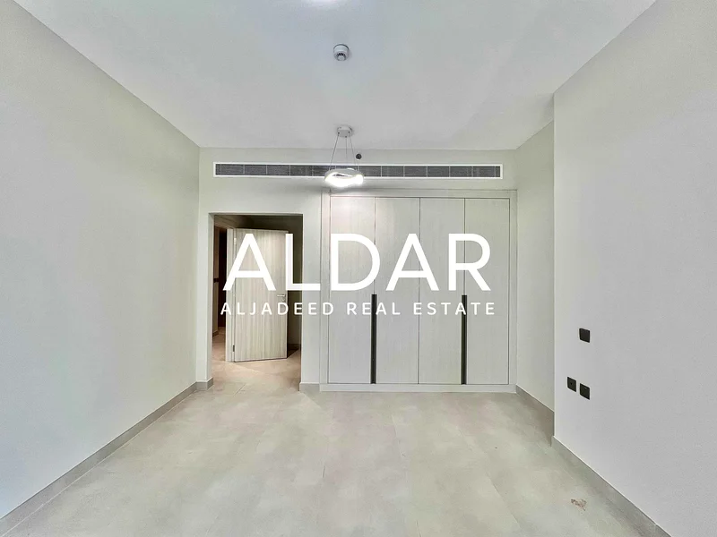 تصميم كبير | جاهز للانتقال | جديد بالكامل | واسع63784114390146114