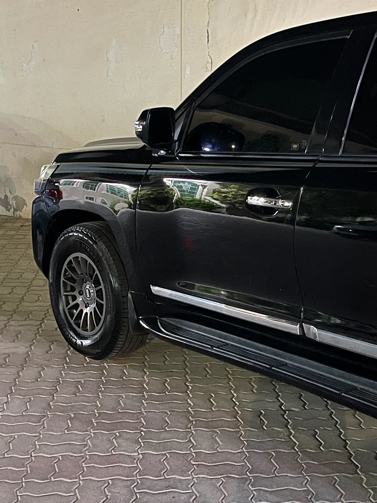 Abu Dhabi63699052436610113