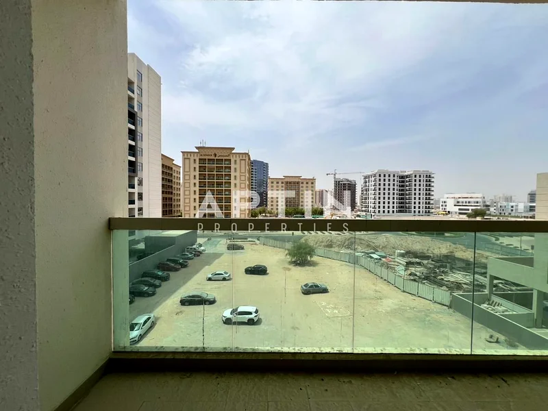 SPACIOUS STUDIO | BALCONY | PRIME AMENITIES63731648391427111