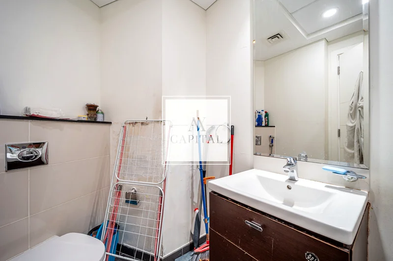 Modern Studio | Tenanted | Pool View64005440164099114