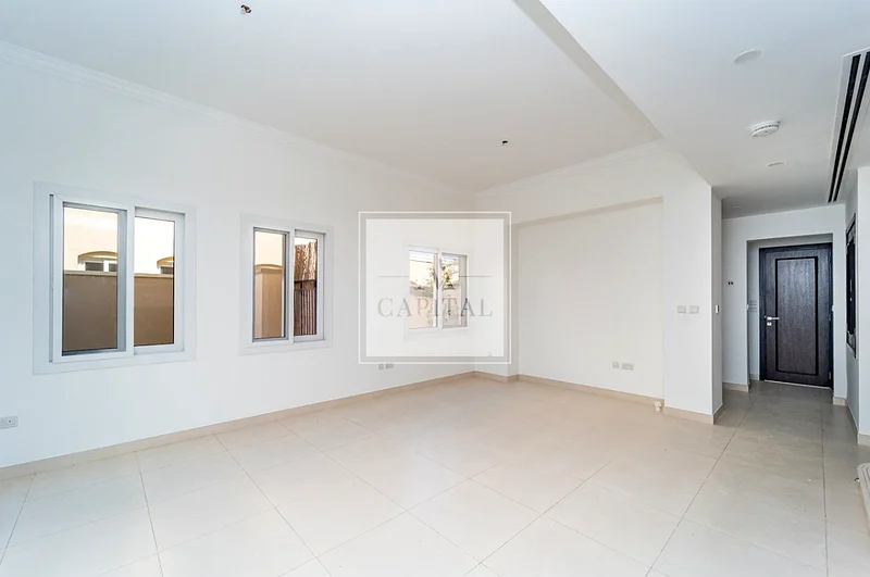 Exclusive| Corner | Huge Size | Vacant soon63915701737090112