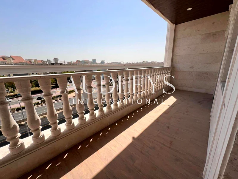 تصميم إيطالي فاخر | بالقرب من المترو | شاغر63763683837443114