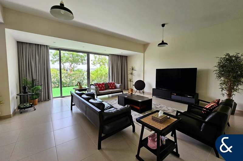 5 Bed | Upgraded + Extended | Single Row63761535845122113
