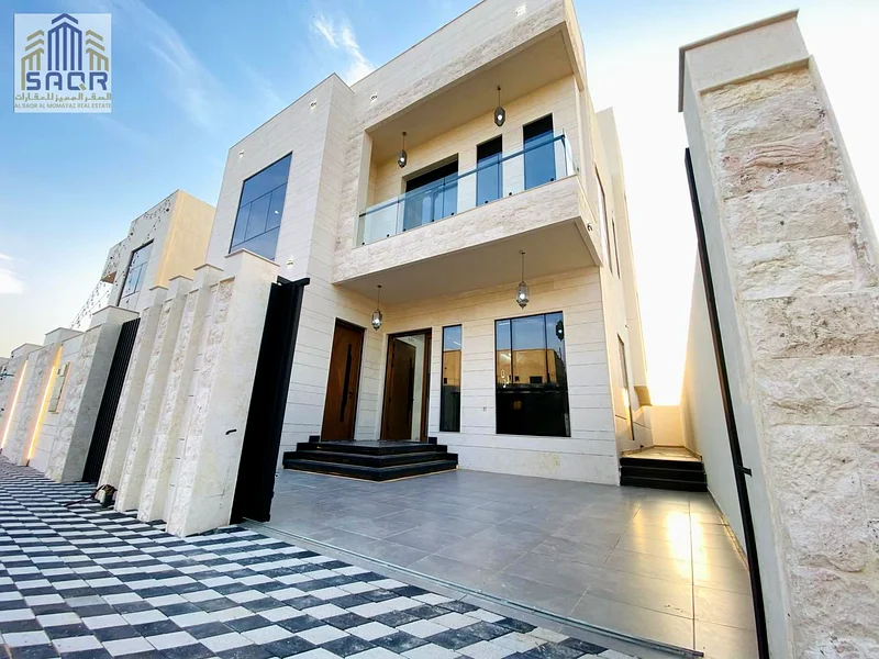 Villa on a street and alley, two floors and a roof, freehold, including fees, without service fees63913217804289110