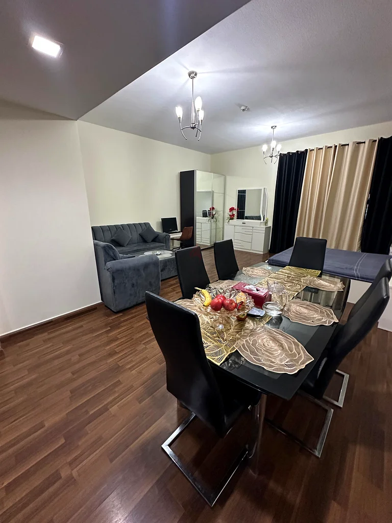 LUXURY MASTER BEDROOM FOR FAMILY NEAT  CLEAN JUST OPP. METRO63796367249921110