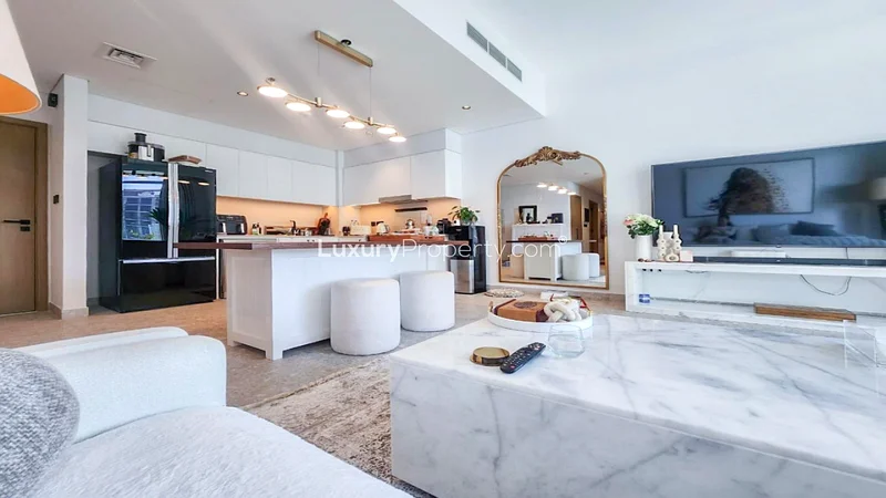 Furnished | Pool and Golf Course Views63804874940418113