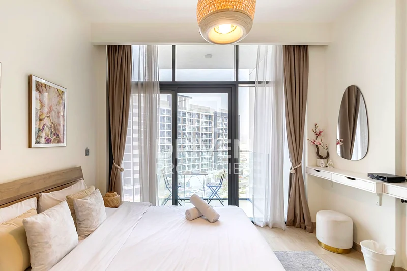 Modern Studio | Bright | Ready to Move In63802985693569114
