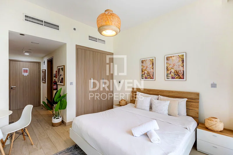 Modern Studio | Bright | Ready to Move In63802985693569112
