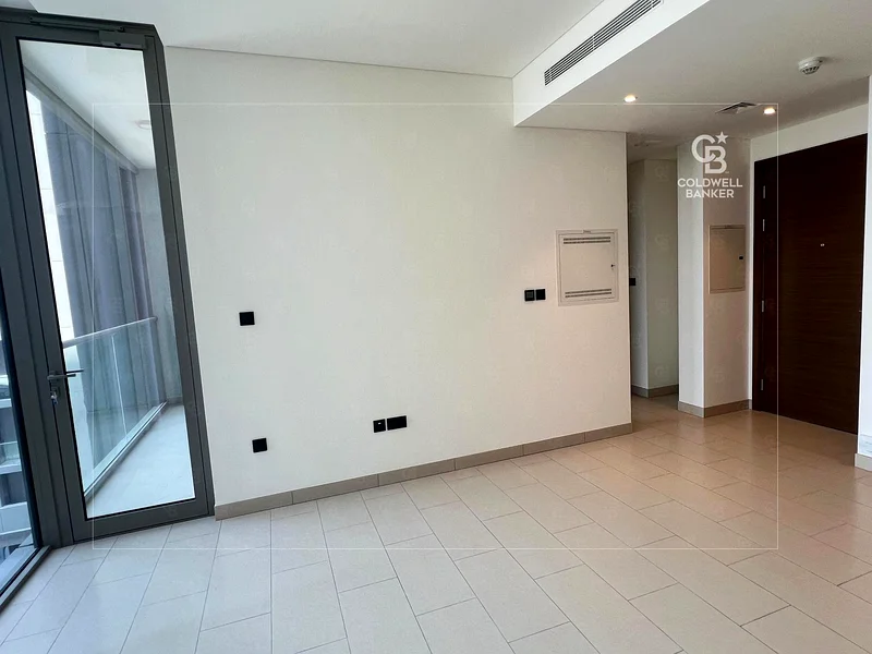 منظر المسبح | طابق عالي | وحدة مشرقة63757668757507112