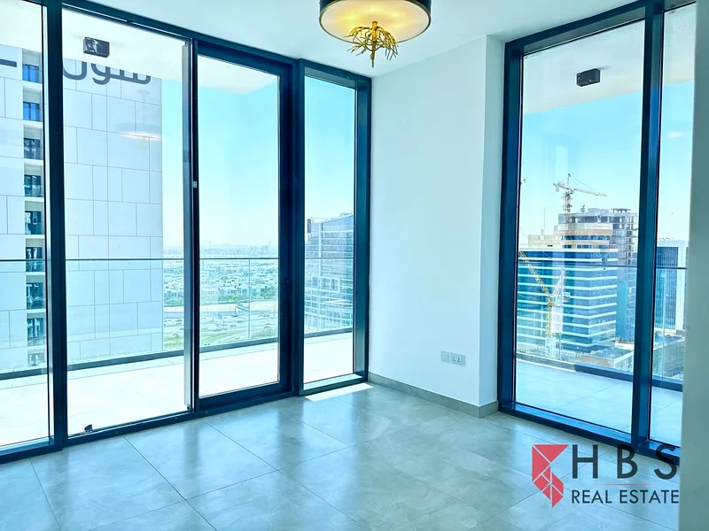 جديد بالكامل | واسع | مركز أعمال63793485964930113