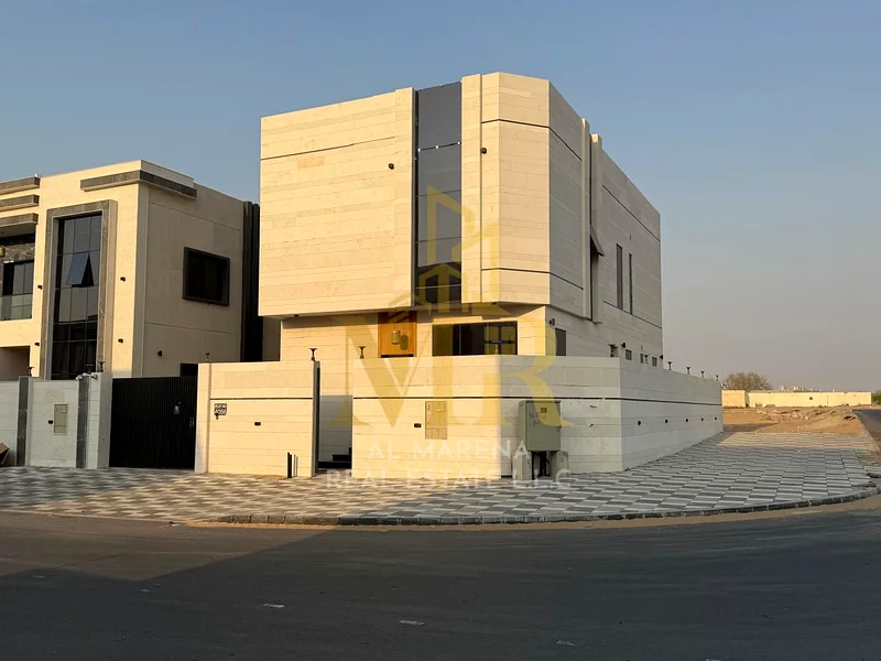 Villa for sale, fully finished, directly from the owner, with a price including registration fees, negotiable, 25-year warranty on insulation, no down63913782018434113