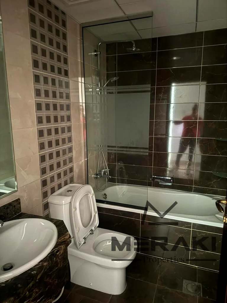 🏢 2-Bedroom Apartment with Open View 📐 Spacious Size: 2,366 sq. ft.63865990212737113