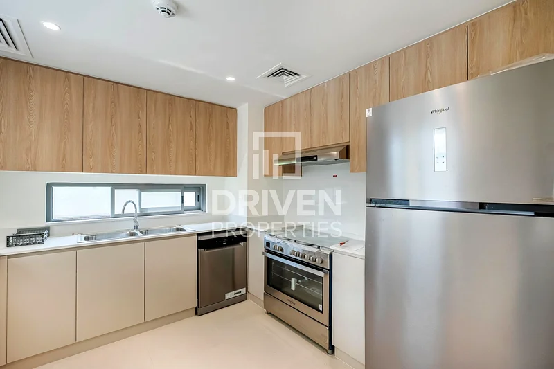 Ready to Move in | Fully Landscaped | Huge Plot63751405985794113