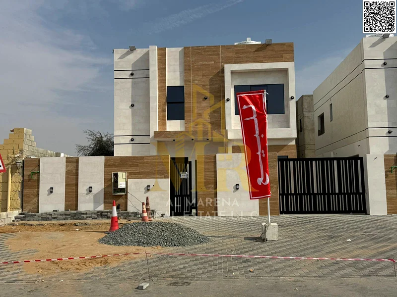 A villa with a price that includes registration and ownership fees on the main street, ready for living in the most upscale areas of Ajman. Freehold o63913118164866110