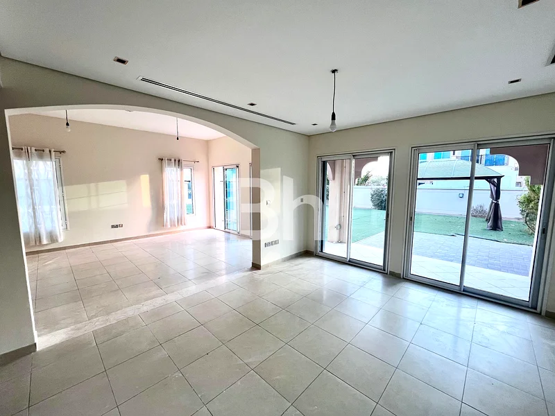 Corner Plot | 2BR + Maid | Huge Garden63731179227905113