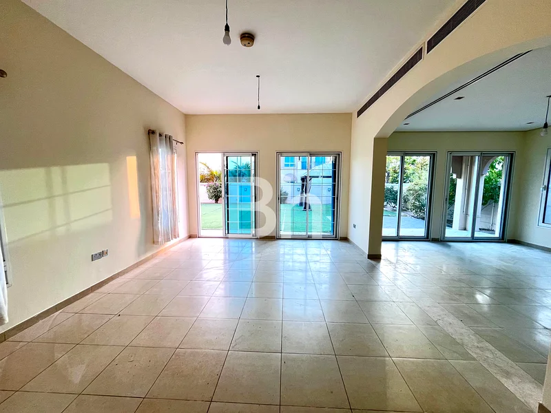 Corner Plot | 2BR + Maid | Huge Garden63731179227905114