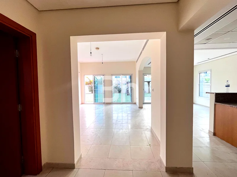 Corner Plot | 2BR + Maid | Huge Garden63731179227905112